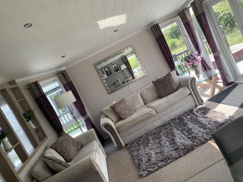 Muscovy Lodge With Hot Tub At Tattershall Lakes Country Park Bagian luar foto